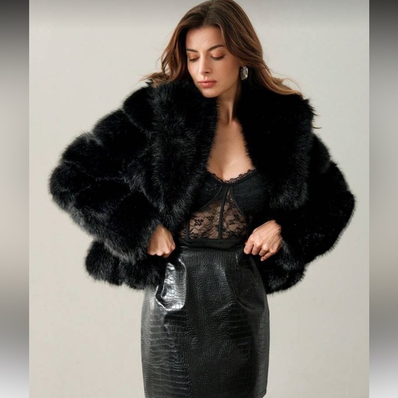 Jackets & Blazers - Quilted luxury faux fur vintage fur style winter coat jacket black or cream